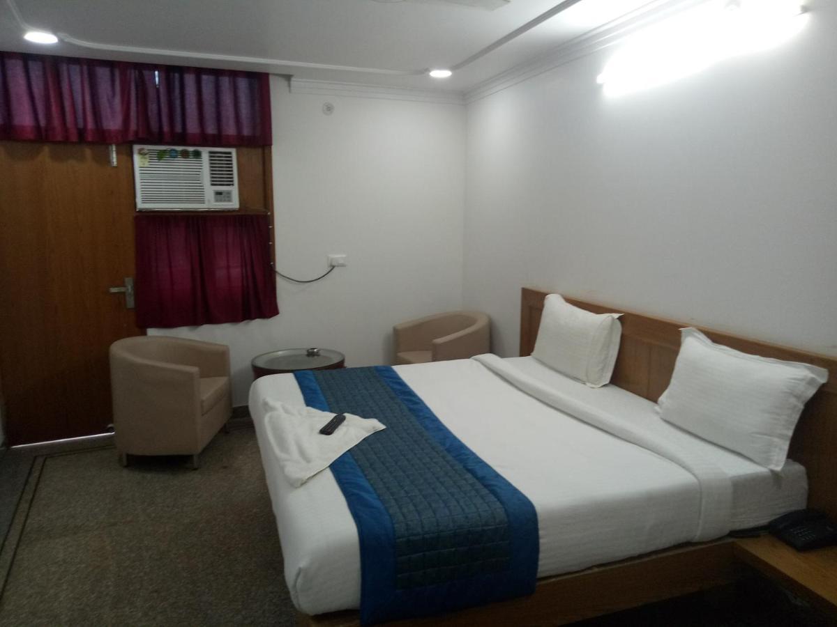 Airport Hotel Breeze New Delhi Extérieur photo